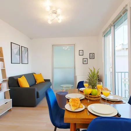 Appartamento Eiffel Tower View - Private Parigi